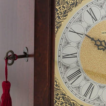 Load image into Gallery viewer, Howard Miller 800-122 (800122) Continuum II Funeral Cremation Urn Mantle Clock