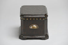 Load image into Gallery viewer, Large/Adult 200 Cubic Inch Freedom Memory Box Funeral Cremation Urn for Ashes