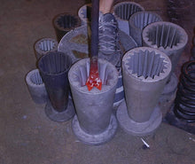 Load image into Gallery viewer, 100 Cubic Inch Rome Rose Funeral Glass Cremation Urn for Ashes