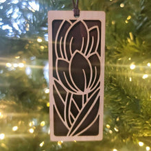 Load image into Gallery viewer, At Peace Memorials  Woodland Pendant Tulip
