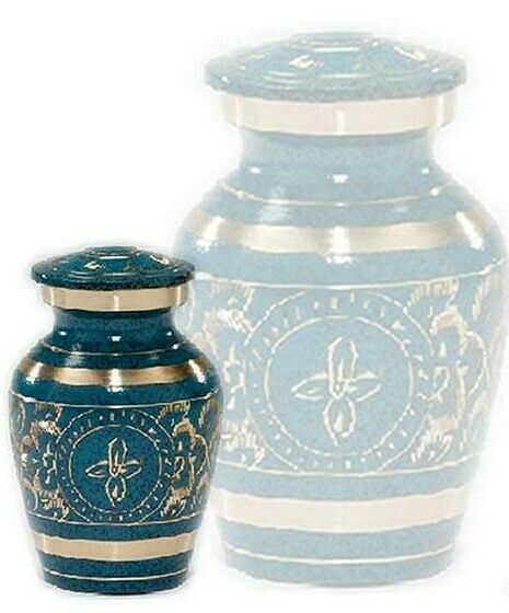 Small/Keepsake 4 Cubic Inch Brass Caribbean Funeral Cremation Urn for Ashes